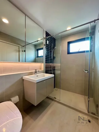 Moderne Villa mit 4 Schlafzimmern und 4 Bädern zur Miete in SETTHASIRI Koh Kaew Retreat