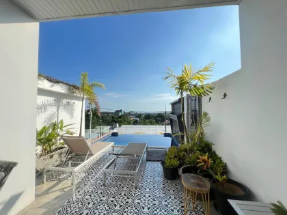 Meerblick-Poolvilla zur Miete in Rawai - Nai Harn