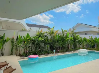 บ้านวิลล่าสระว่ายน้ำ Manor บางโจ 4 ห้องนอนให้เช่า