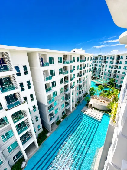 The Title Serenity B707 — 1-Zimmer-Wohnung mit Poolblick
