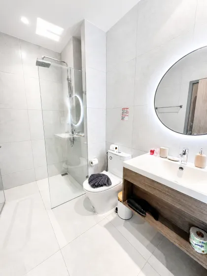 The Title Serenity B707 — 1-Zimmer-Wohnung mit Poolblick
