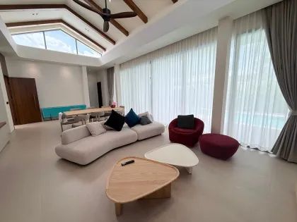 Manor Bang Jo: 4-Bedroom, 5-Bathroom Villa for Rent