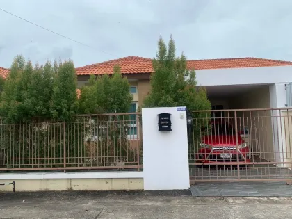 Villa Phuket Chaofah 2 avec 3 chambres et 2 salles de bains à louer