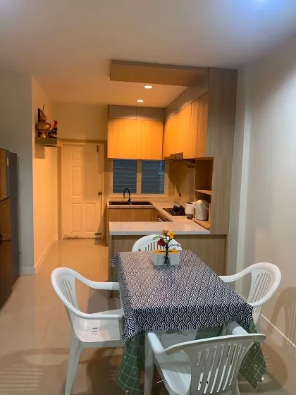 Villa Phuket Chaofah 2 avec 3 chambres et 2 salles de bains à louer