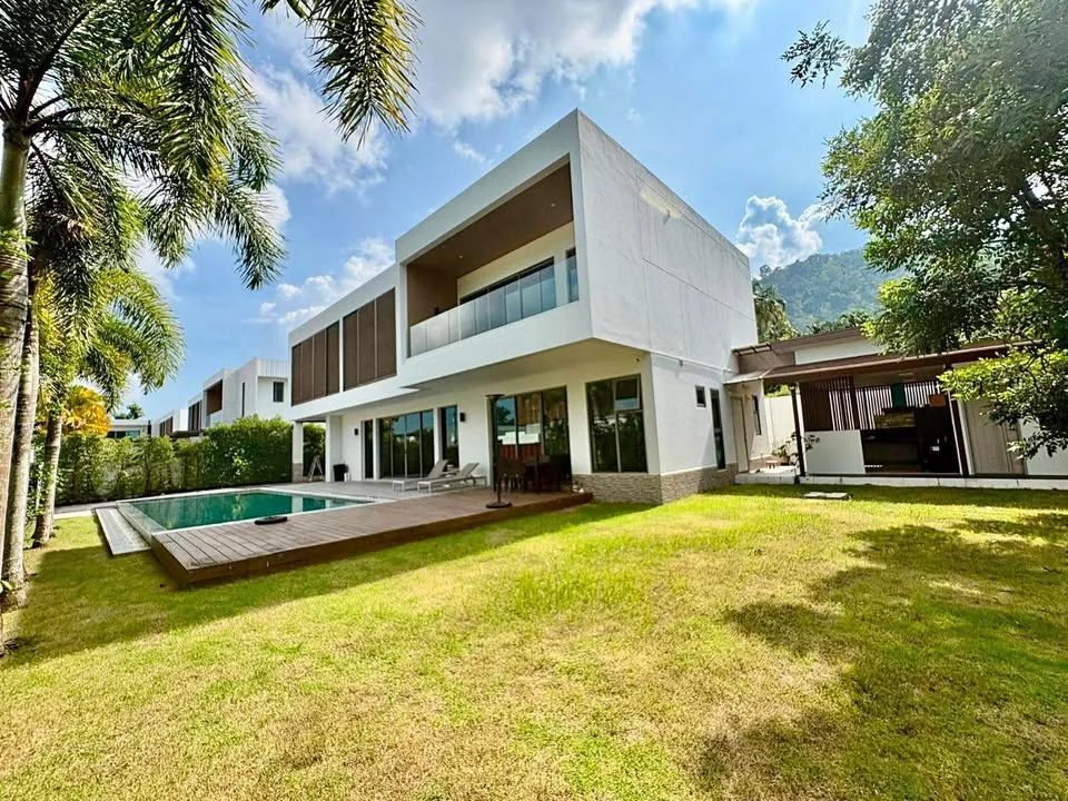 Villa de 4 habitaciones y 5 baños en alquiler en Casa Signature Bypass, Kathu