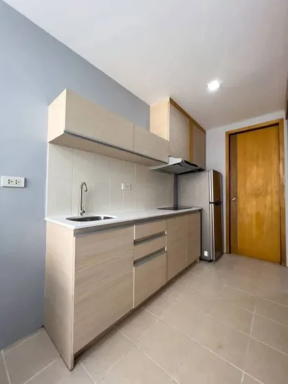 Appartement à louer à Chalong Wichit - 15 000 THB/mois
