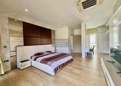 Villa spacieuse de 4 chambres à louer à Casa Signature Koh Kaew