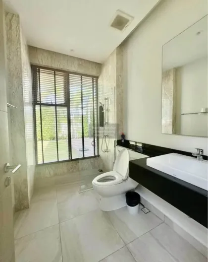Villa spacieuse de 4 chambres à louer à Casa Signature Koh Kaew