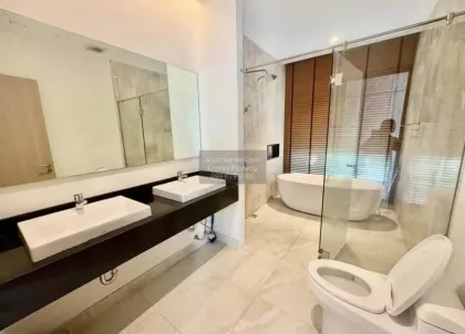 Villa spacieuse de 4 chambres à louer à Casa Signature Koh Kaew