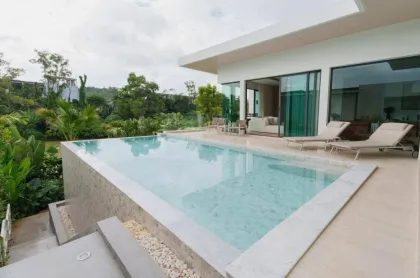 Casa Signature Luxusvilla mit 3 Schlafzimmern, Pool und Seeblick