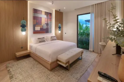 Casa Signature Luxusvilla mit 3 Schlafzimmern, Pool und Seeblick
