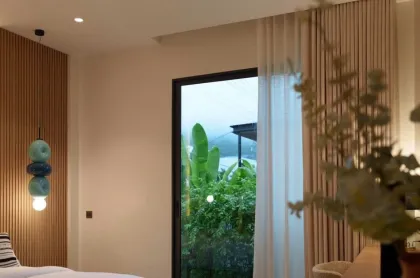 Casa Signature Luxusvilla mit 3 Schlafzimmern, Pool und Seeblick