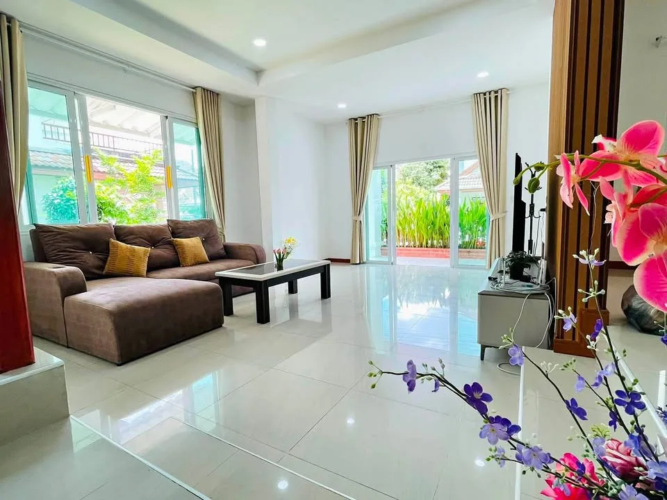 4-Bed 3-Bath Spacious Villa for Rent in Rawai, Phuket