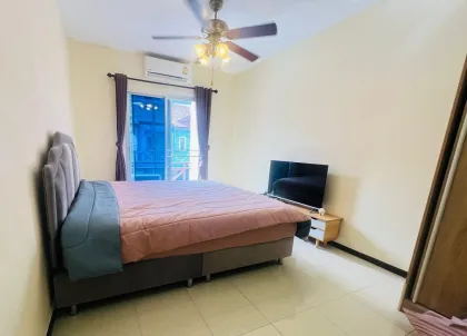 Casa adosada de 3 dormitorios en alquiler en Rawai, Phuket