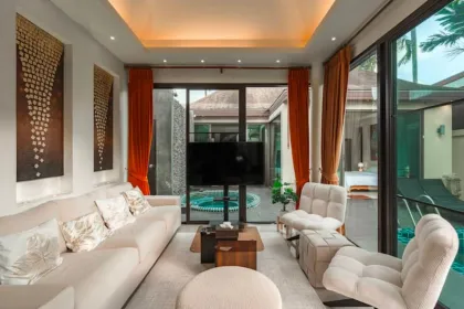Privatpool-Villa in Chalong - 4 Schlafzimmer, 5 Badezimmer