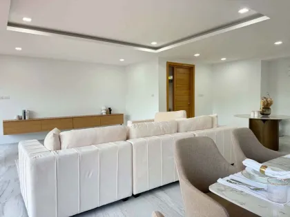 普吉市Home กู้กู 独栋别墅，5卧5卫带私人游泳池