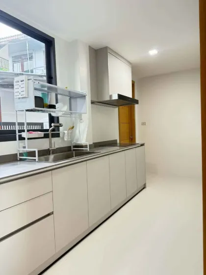 普吉市Home กู้กู 独栋别墅，5卧5卫带私人游泳池