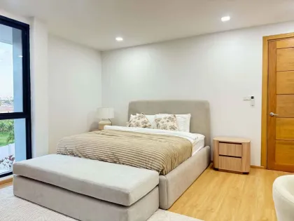 普吉市Home กู้กู 独栋别墅，5卧5卫带私人游泳池