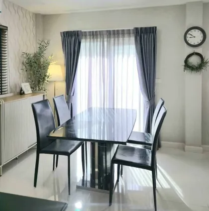 Spacious Fully Furnished 3-Bed 3-Bath Villa for Rent in Inizio Village, Koh Kaew