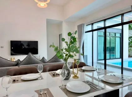 Casa con Piscina Privada en Alquiler: 3 Habitaciones y 2 Baños en Phuket Town