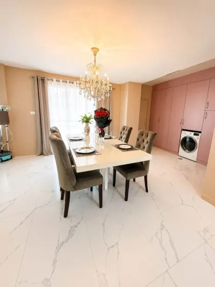 Villa confortable de 3 chambres avec piscine à Land & House Park, Chalong