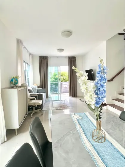 Komfortable 3-Zimmer-Villa nahe BISP in Cherng Talay zu mieten