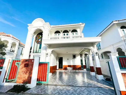 Villa renovada de 4 dormitorios en Koh Kaew