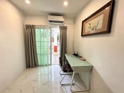 Villa renovada de 4 dormitorios en Koh Kaew