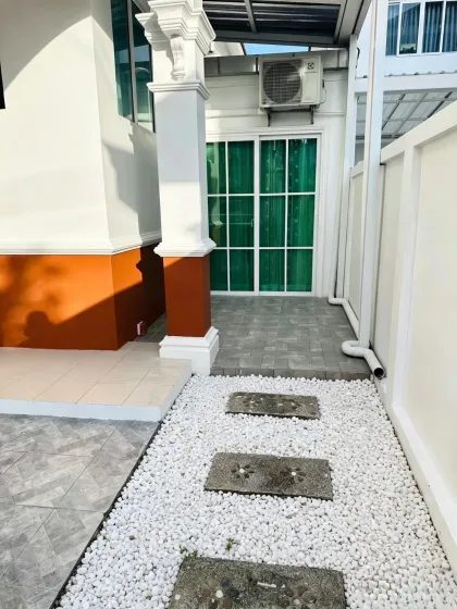 Villa renovada de 4 dormitorios en Koh Kaew