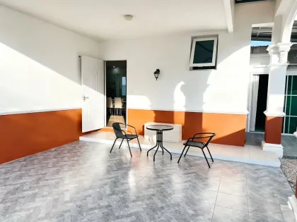 Villa renovada de 4 dormitorios en Koh Kaew