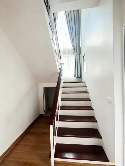 Villa renovada de 4 dormitorios en Koh Kaew