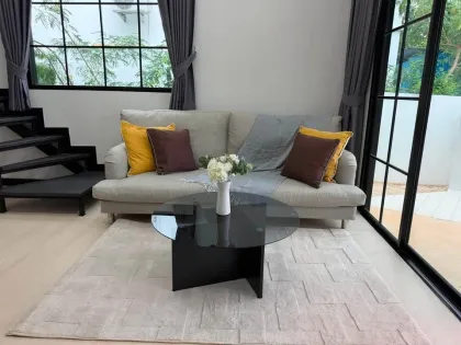 2 Beds 1 Bath Modern Duplex Loft Townhouse for Rent