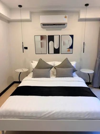 2 Beds 1 Bath Modern Duplex Loft Townhouse for Rent