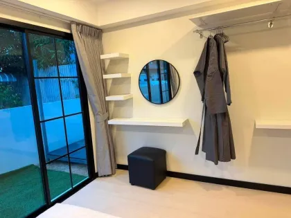 2 Beds 1 Bath Modern Duplex Loft Townhouse for Rent