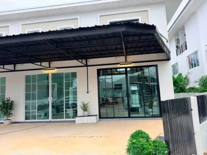 2 Beds 1 Bath Modern Duplex Loft Townhouse for Rent