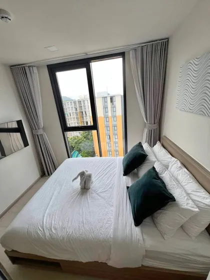2-Zimmer-Eckwohnung mit Pool- & Bergblick in Layan