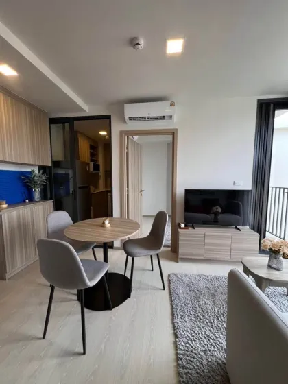 2-Zimmer-Eckwohnung mit Pool- & Bergblick in Layan