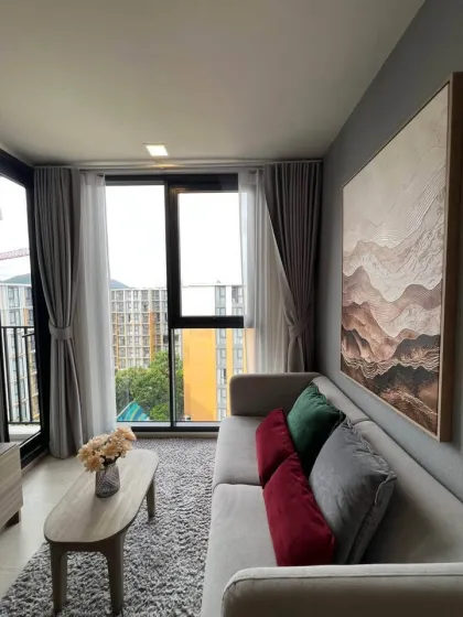 2-Zimmer-Eckwohnung mit Pool- & Bergblick in Layan