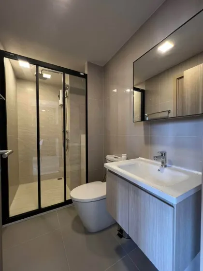 2-Zimmer-Eckwohnung mit Pool- & Bergblick in Layan