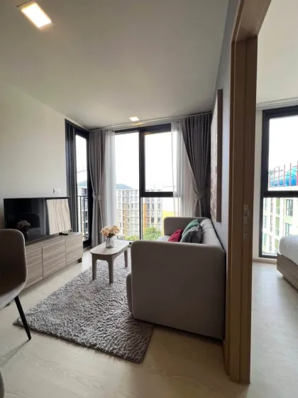 2-Zimmer-Eckwohnung mit Pool- & Bergblick in Layan
