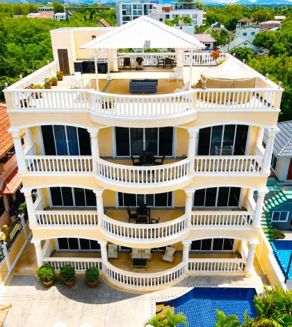 Penthouse y apartamento planta baja 160 m² en alquiler en Rawai