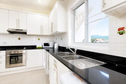 Penthouse y apartamento planta baja 160 m² en alquiler en Rawai