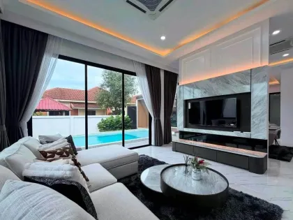 Private Pool Villa with 3 Bedrooms and 3 Bathrooms for Rent in Koh Kaew