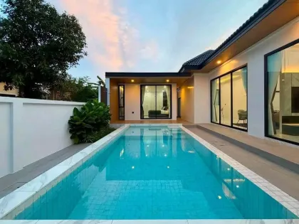 Private Pool Villa with 3 Bedrooms and 3 Bathrooms for Rent in Koh Kaew