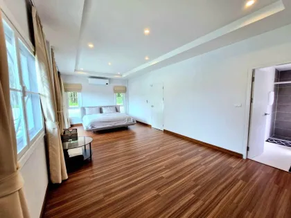 ซูปาลัย ปาล์ม สปริงส์ บ้านพัก 4 ห้องนอน 3 ห้องน้ำ