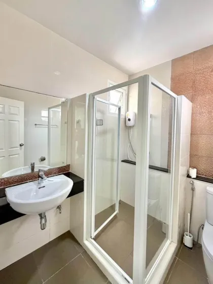 Вилла с 3 спальнями и 2 ванными в аренду в Phuket Villa Chaofa 2, Патонг