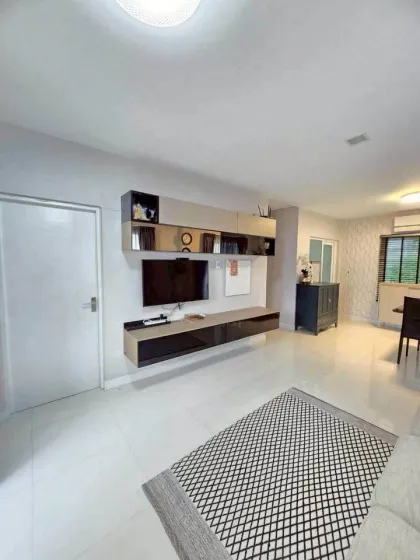 Geräumige 3-Schlafzimmer-Villa zur Miete in Inizio Koh Kaew
