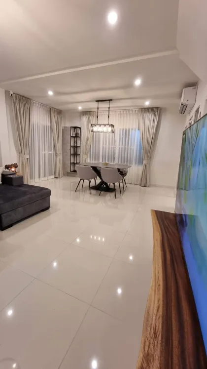 Maison à louer à Ko Kaew, villa meublée de 3 chambres
