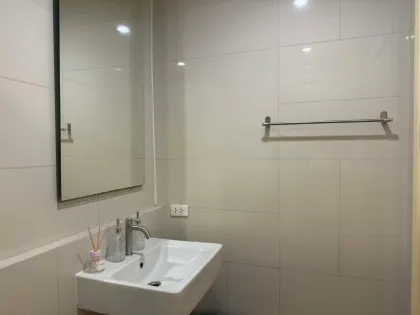Moderno Condominio de 1 Habitación en Alquiler en The Base Uptown, Samkong, Phuket
