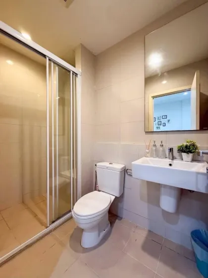 Moderno Condominio de 1 Habitación en Alquiler en The Base Uptown, Samkong, Phuket